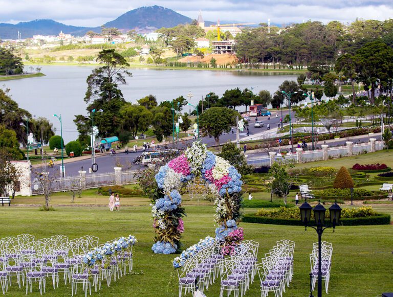Tư-vấn-Dịch-vụ-tiệc-ngoài-trời-Dalat-Palace1