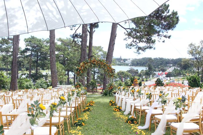 tư-vấn-Dịch-vụ-tiệc-ngoài-trời-Dalat-Palace3